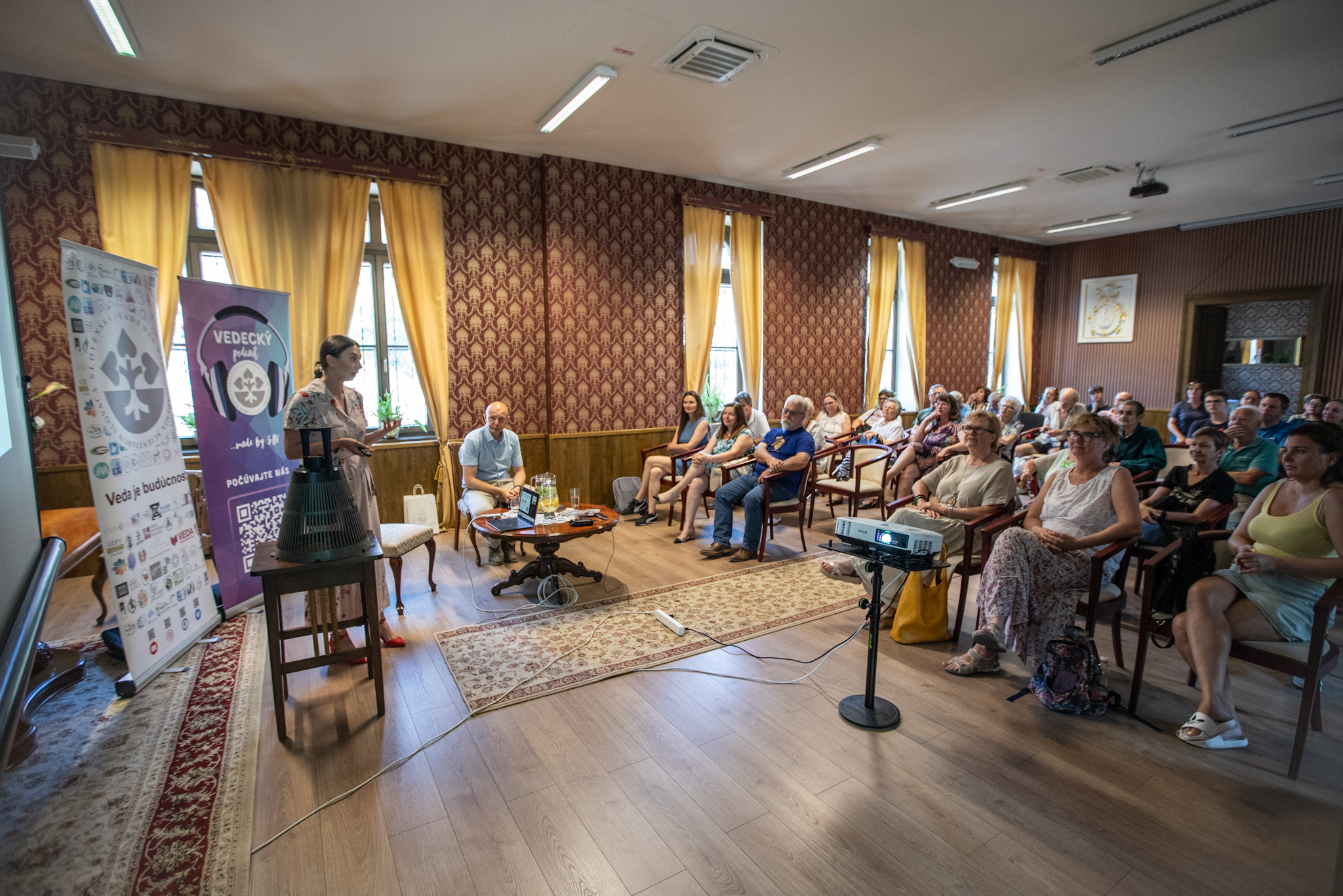 Pohľad na prednáškovú sálu počas podujatia Vivat Scientia.