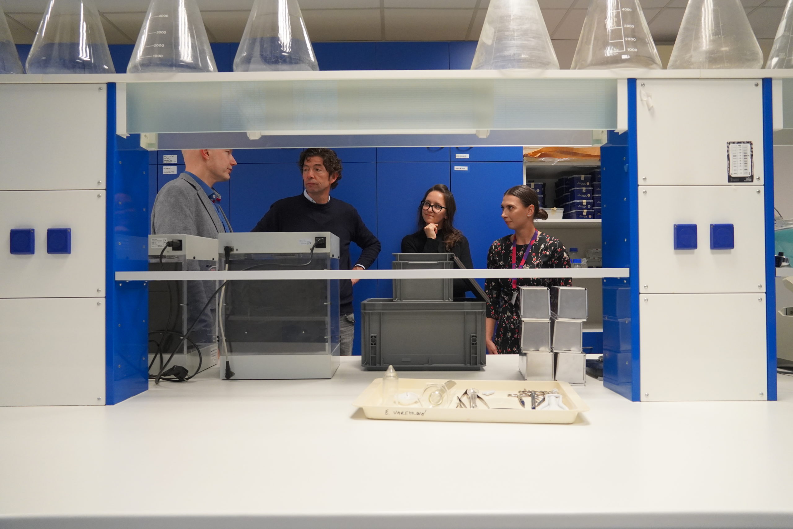 Visit of the International Advisory Board to the BMC SAS, visit to the laboratories. From right Dr. Viktória Čabanová, Dr. Ivana Nemčovičová, ISAB member prof. Christian Drosten and Dr. Boris Klempa.